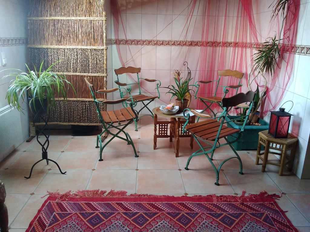Chez Katy Et Dede Hotel Bangor Bagian luar foto